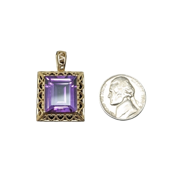 10kt Solid Yellow Gold Amethyst Emerald Cut Vintage Pendant With Heart Detail - Picture 8 of 9